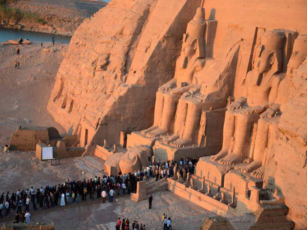 Easter Tour Cairo Luxor and Aswan Nile Cruise by Air